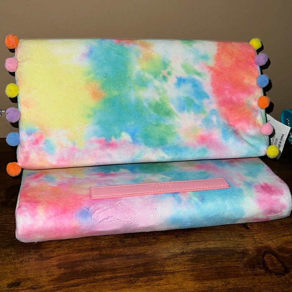 iscream Pastel Tablet Pillow